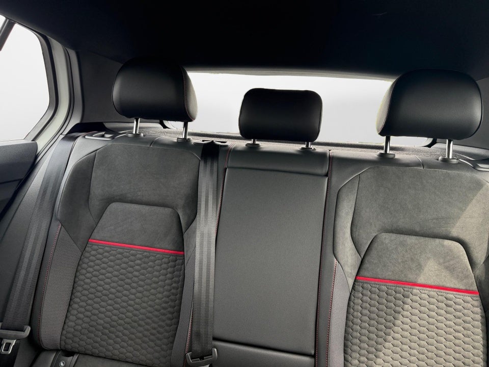 2026 Volkswagen Golf GTI SE