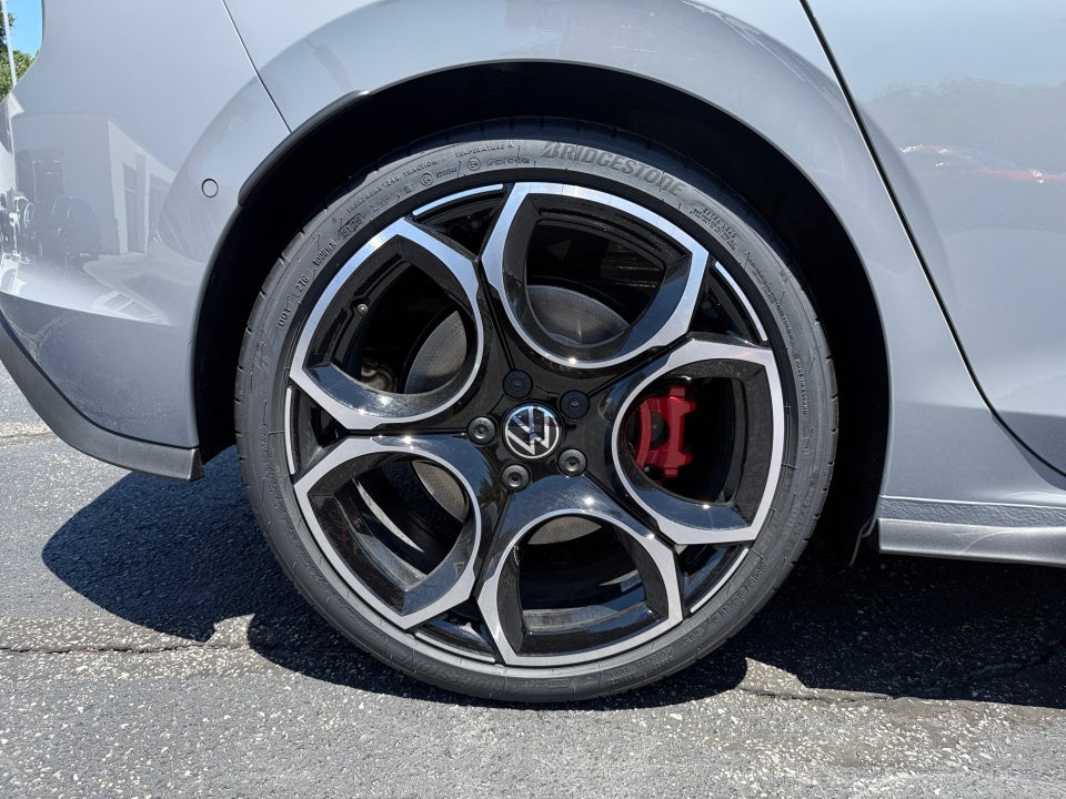 2026 Volkswagen Golf GTI Autobahn