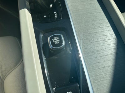 2024 Volvo XC60 Plus Dark Theme