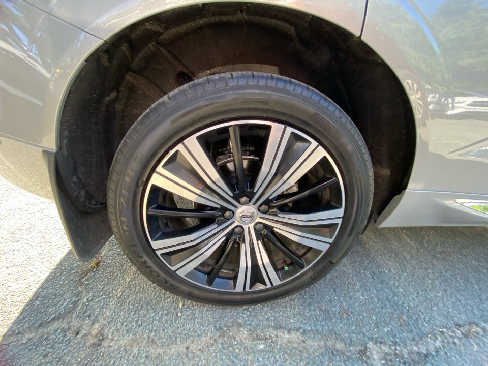 2022 Volvo XC60 B5 Inscription