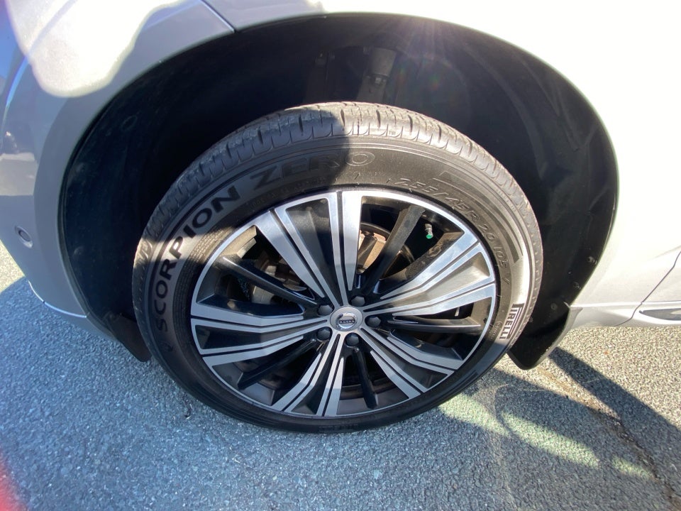 2022 Volvo XC60 B5 Inscription