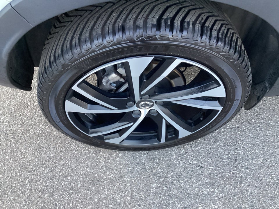 2020 Volvo XC40 T5 R-Design