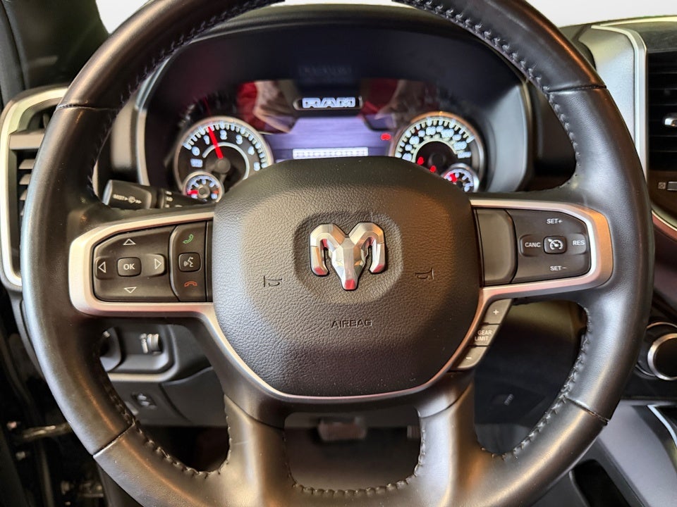 2021 RAM 1500 Big Horn Crew Cab 4x4 5'7" Box