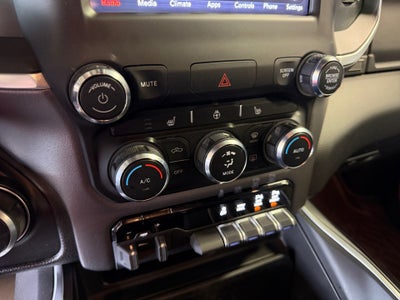 2021 RAM 1500 Big Horn Crew Cab 4x4 5'7" Box