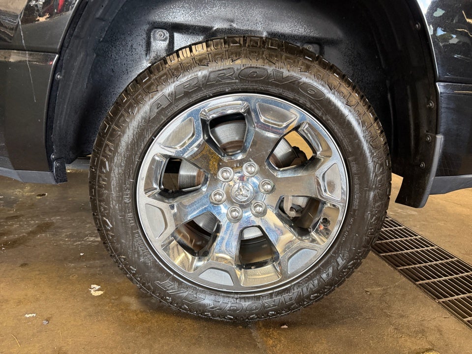 2021 RAM 1500 Big Horn Crew Cab 4x4 5'7" Box