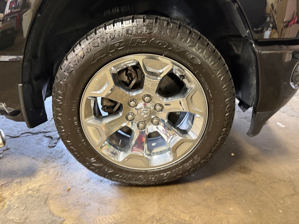 2021 RAM 1500 Big Horn Crew Cab 4x4 5'7" Box