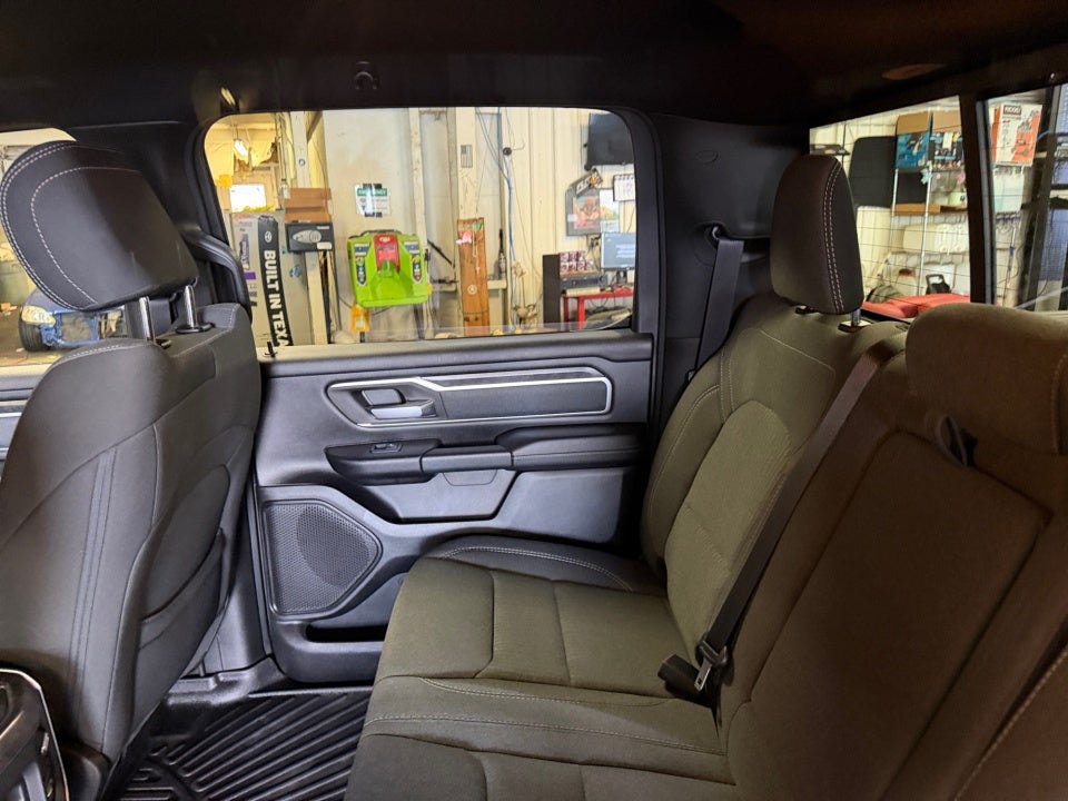 2021 RAM 1500 Big Horn Crew Cab 4x4 5'7" Box