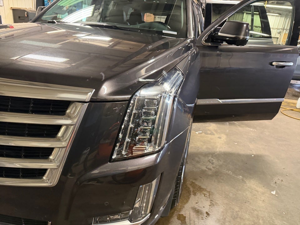 2016 Cadillac Escalade Luxury Collection
