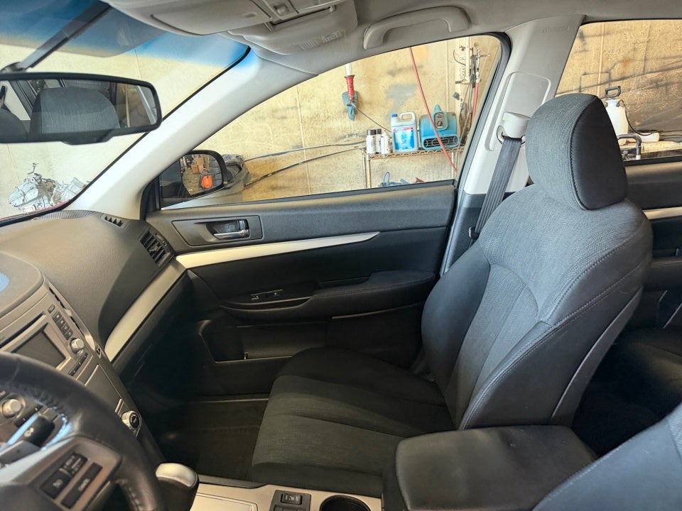 2014 Subaru Legacy 2.5i Premium