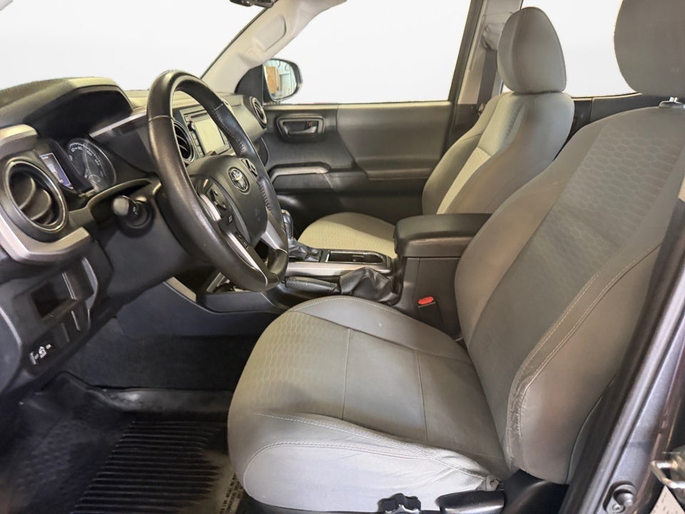 2017 Toyota Tacoma SR5
