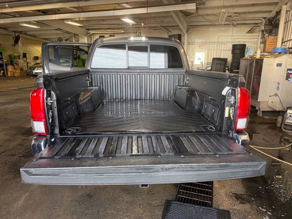 2017 Toyota Tacoma SR5