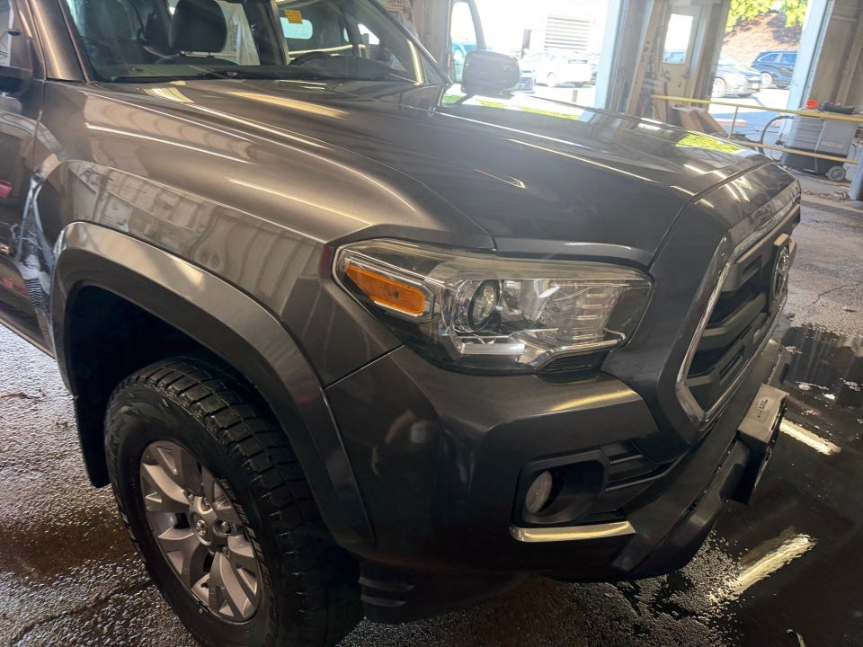 2017 Toyota Tacoma SR5