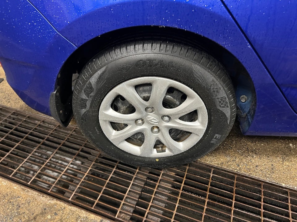 2013 Hyundai Accent GS