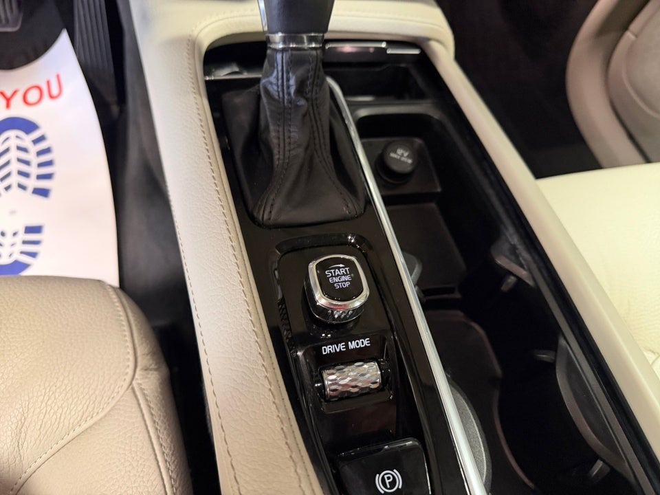 2019 Volvo XC90 T6 Momentum