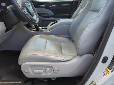 2016 Toyota Highlander Limited Platinum V6