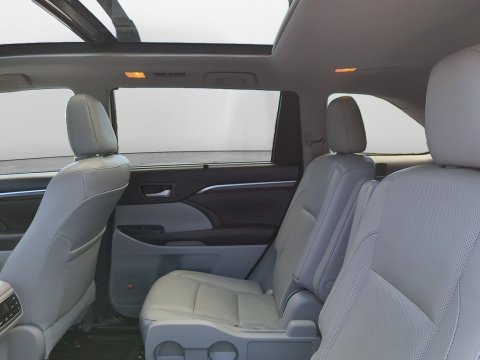 2016 Toyota Highlander Limited Platinum V6
