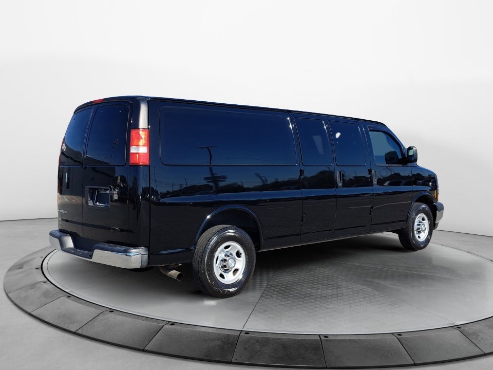 2017 Chevrolet Express 3500 LT