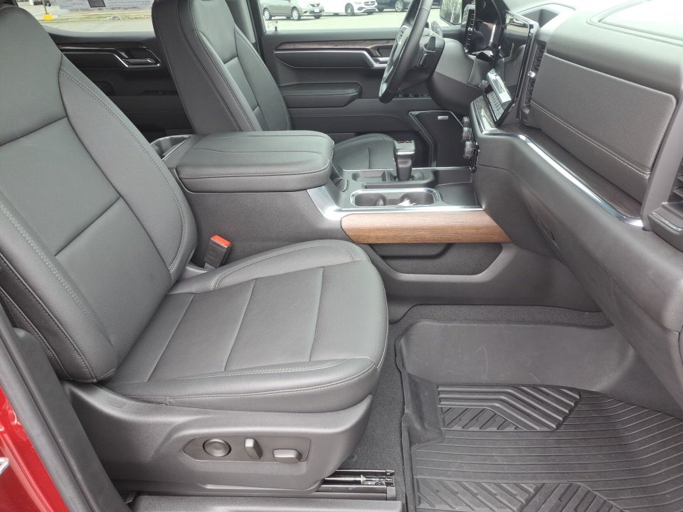 2023 Chevrolet Silverado 1500 4WD Crew Cab Short Bed LTZ