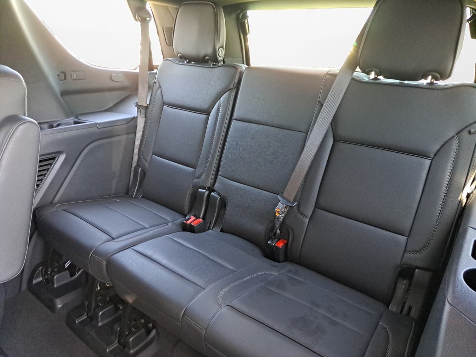 2025 GMC Yukon 4WD Denali