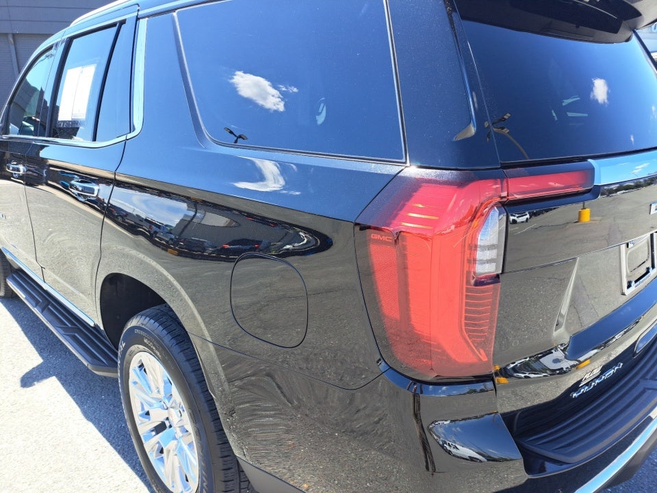 2025 GMC Yukon 4WD Denali