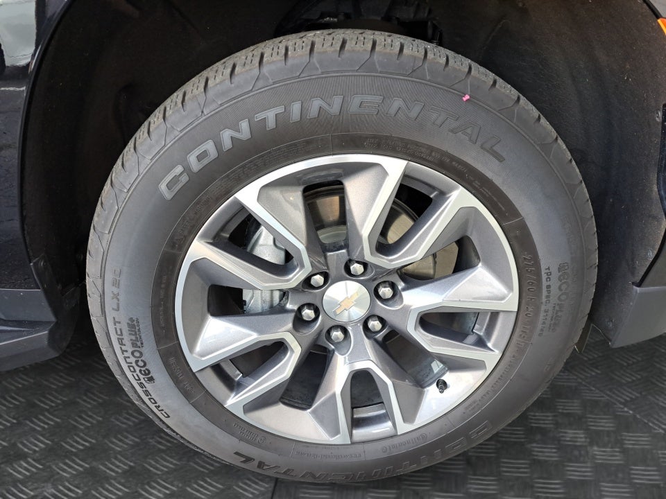 2022 Chevrolet Suburban 4WD LT