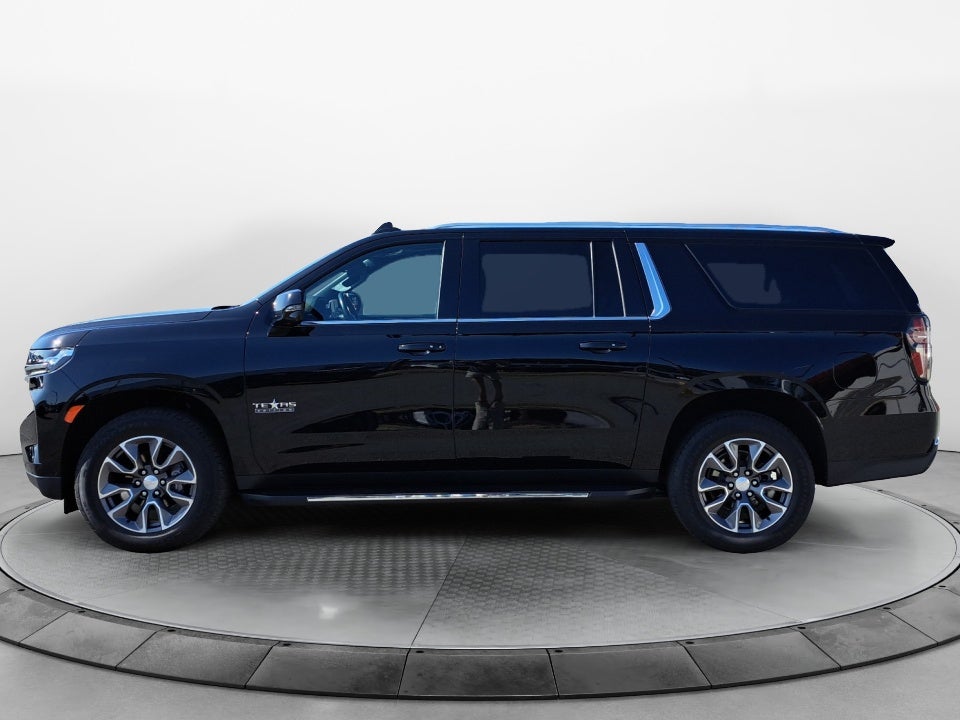 2022 Chevrolet Suburban 4WD LT