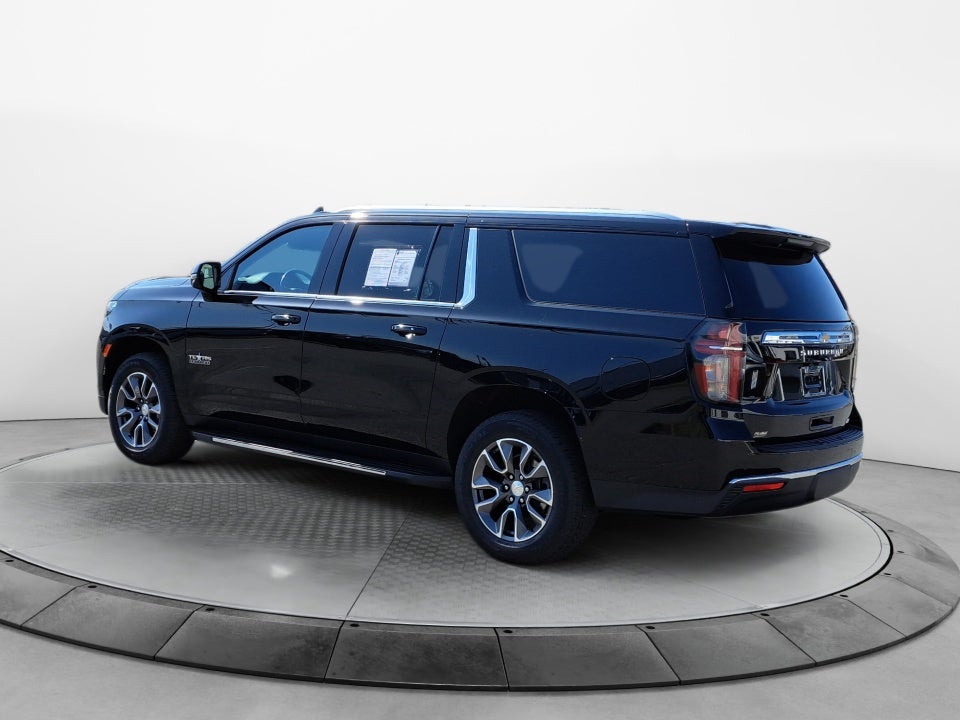2022 Chevrolet Suburban 4WD LT