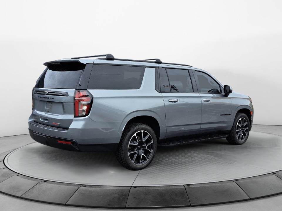 2023 Chevrolet Suburban 4WD RST