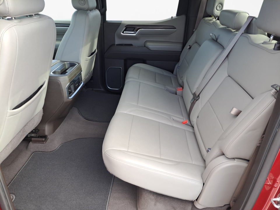 2022 GMC Sierra 1500 4WD Crew Cab Short Box SLT