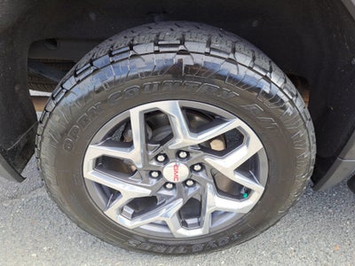 2022 GMC Sierra 1500 4WD Crew Cab Short Box SLT