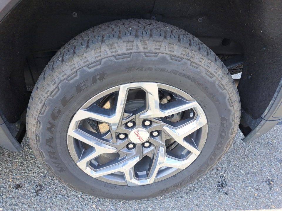 2024 GMC Sierra 1500 4WD Crew Cab Short Box SLT