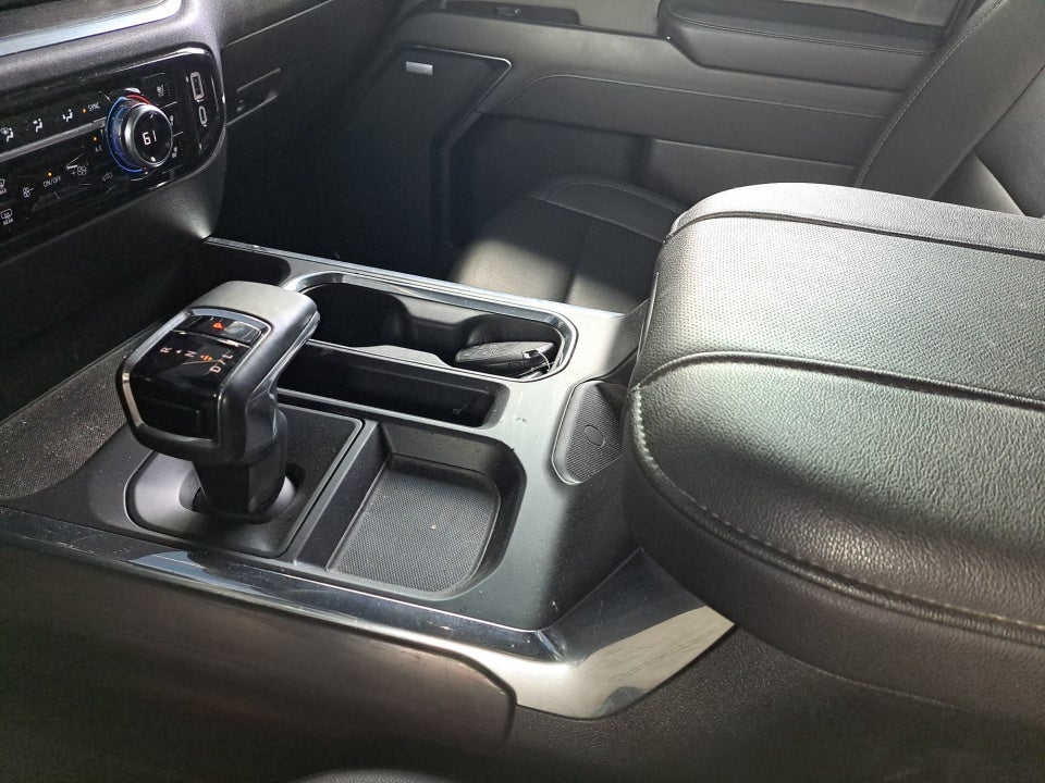 2024 GMC Sierra 1500 4WD Crew Cab Short Box SLT