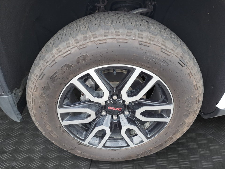 2023 GMC Sierra 1500 4WD Crew Cab Short Box AT4