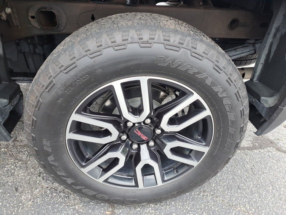 2025 GMC Sierra 1500 AT4
