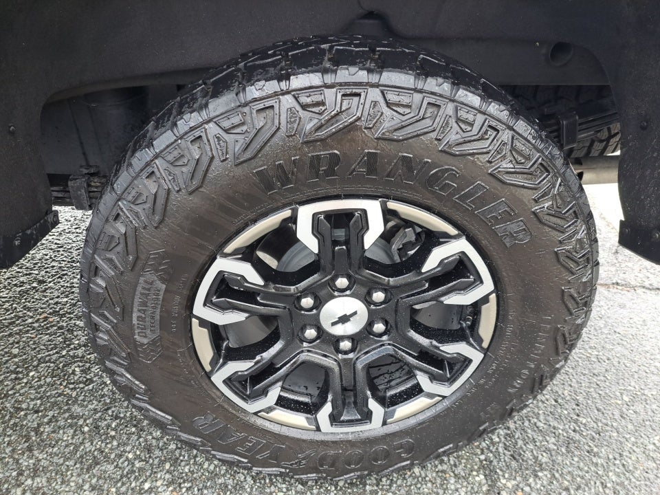 2025 Chevrolet Silverado 1500 ZR2