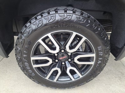 2024 GMC Sierra 1500 4WD Crew Cab Short Box AT4