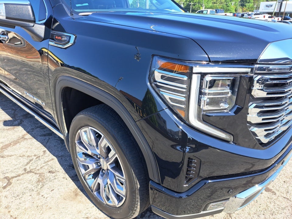 2023 GMC Sierra 1500 4WD Crew Cab Short Box Denali