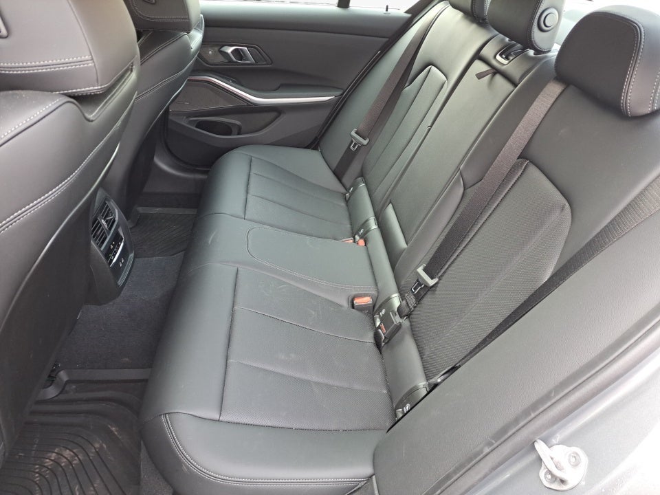 2025 BMW 330i 330i xDrive