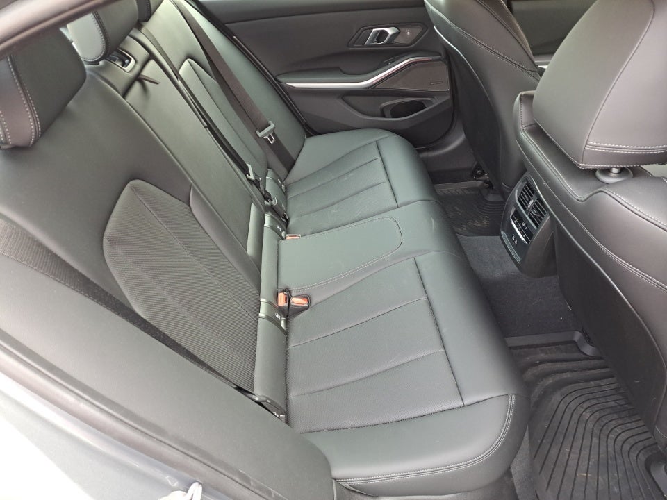 2025 BMW 330i 330i xDrive