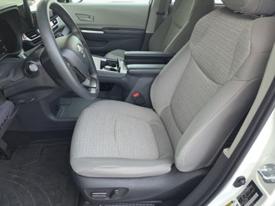 2022 Toyota Sienna LE