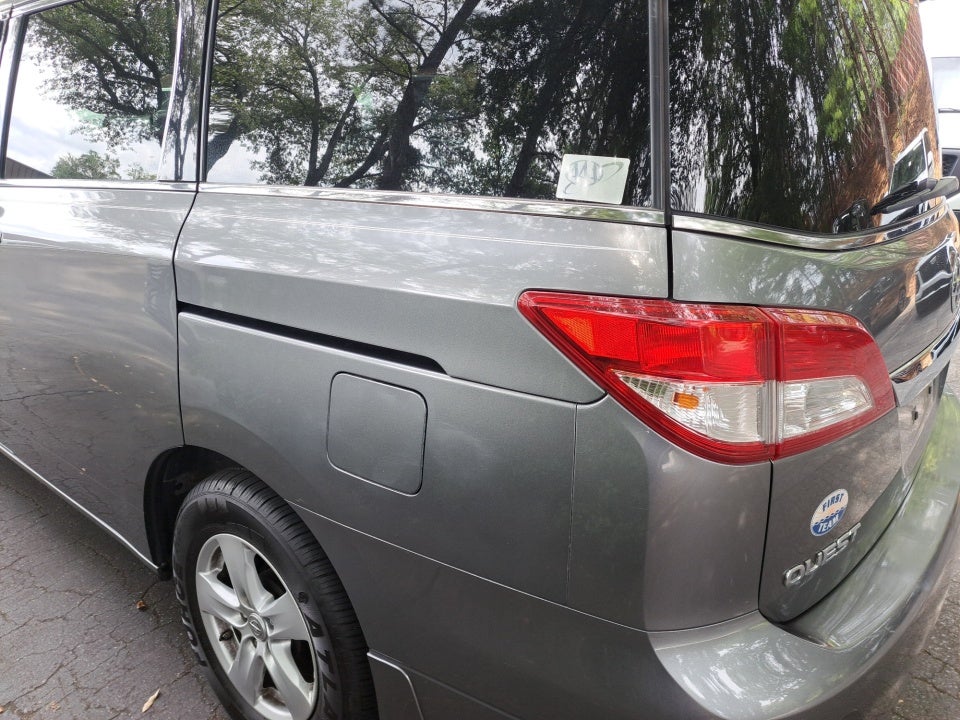 2015 Nissan Quest SV