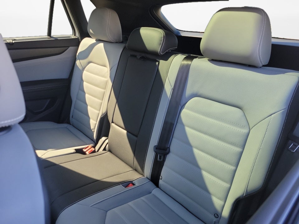 2026 Volkswagen Atlas Cross Sport SEL R-Line Black