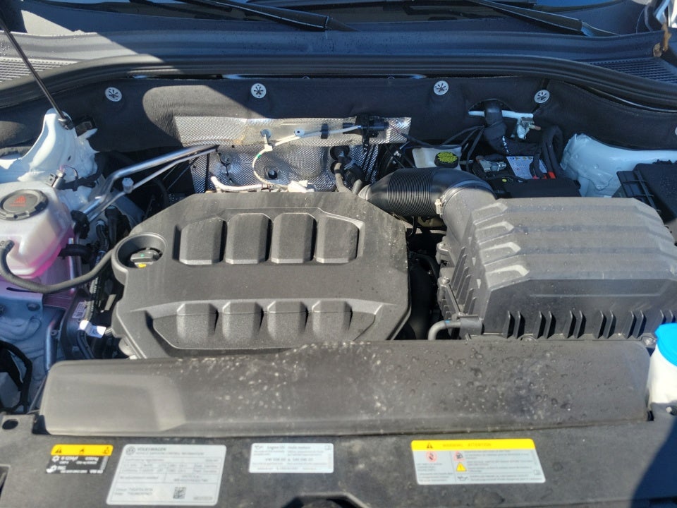 2026 Volkswagen Atlas Cross Sport SEL R-Line Black