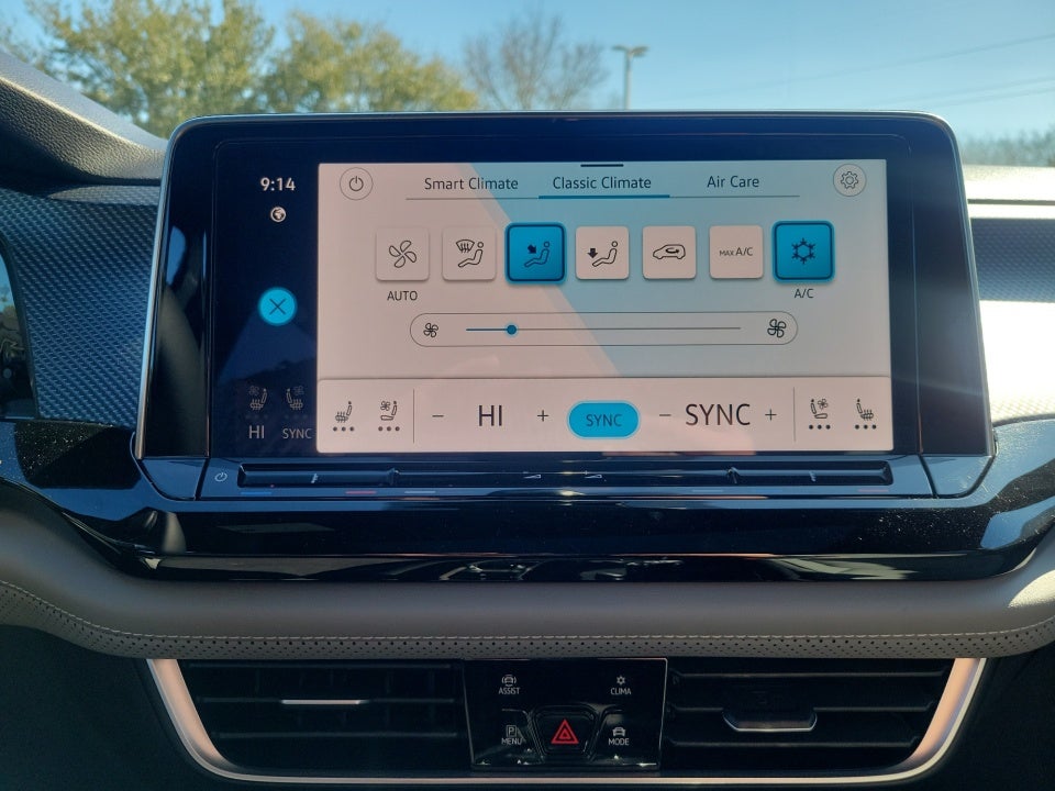 2026 Volkswagen Atlas Cross Sport SEL R-Line Black