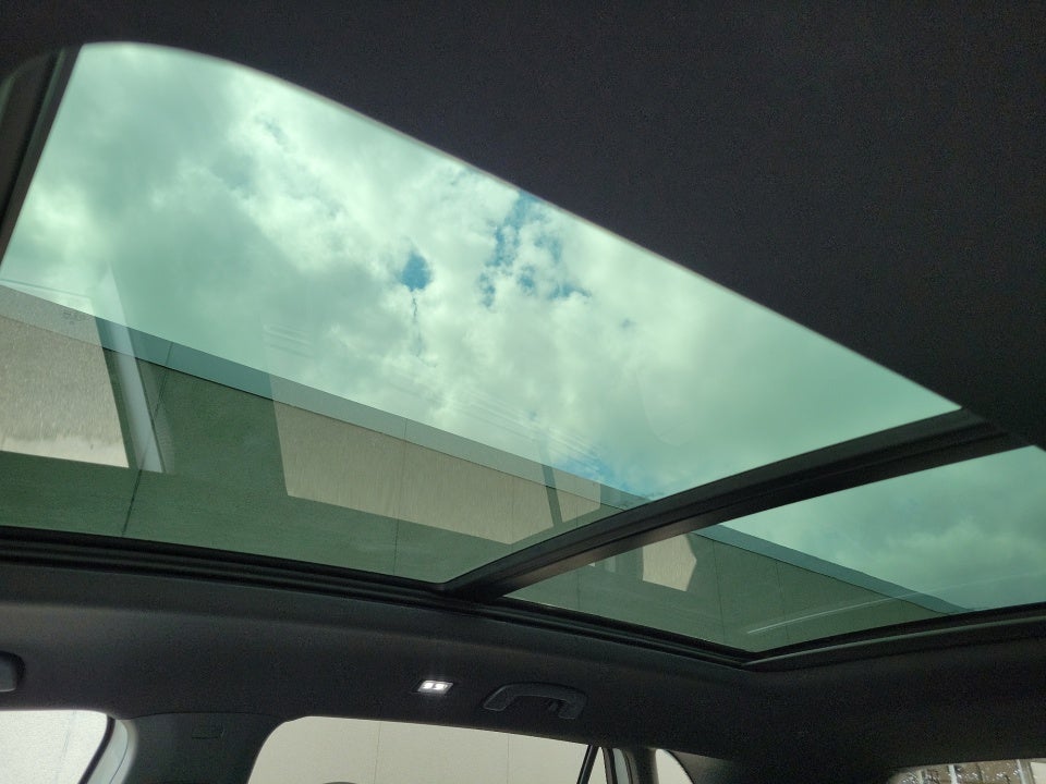 2026 Volkswagen Atlas Cross Sport SEL R-Line Black