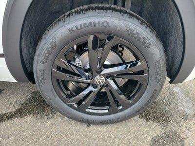 2026 Volkswagen Atlas Cross Sport SEL R-Line Black