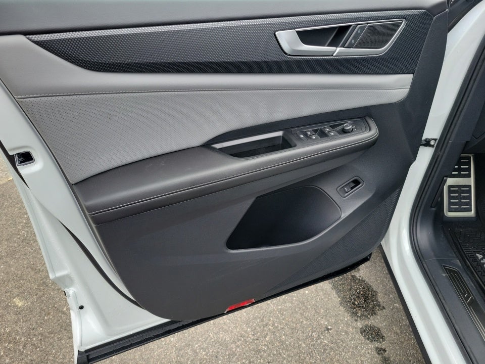 2026 Volkswagen Atlas Cross Sport SEL R-Line Black