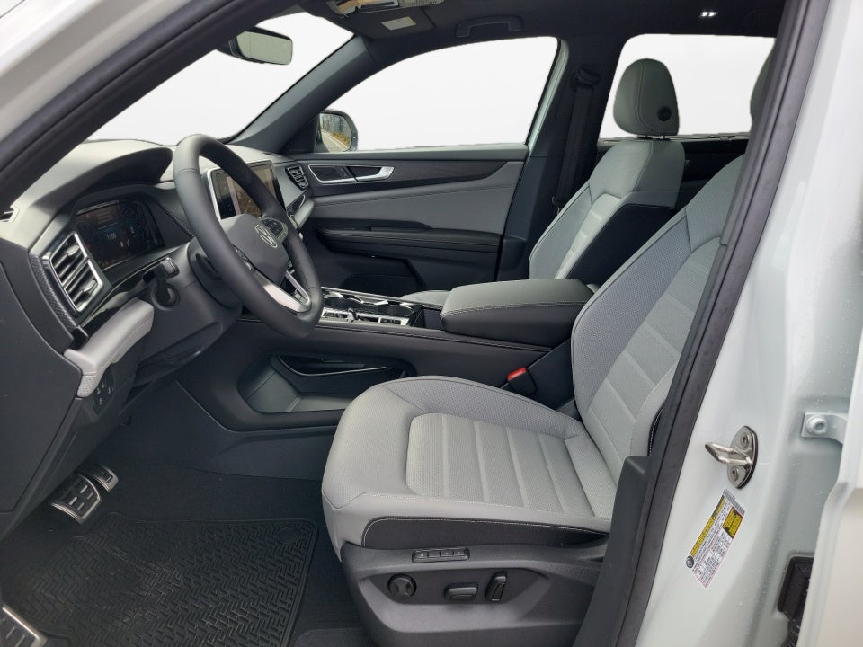 2026 Volkswagen Atlas Cross Sport SEL R-Line Black