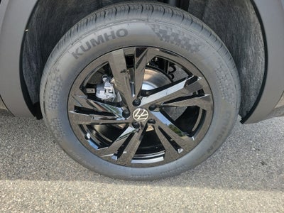 2026 Volkswagen Atlas Cross Sport SEL R-Line Black