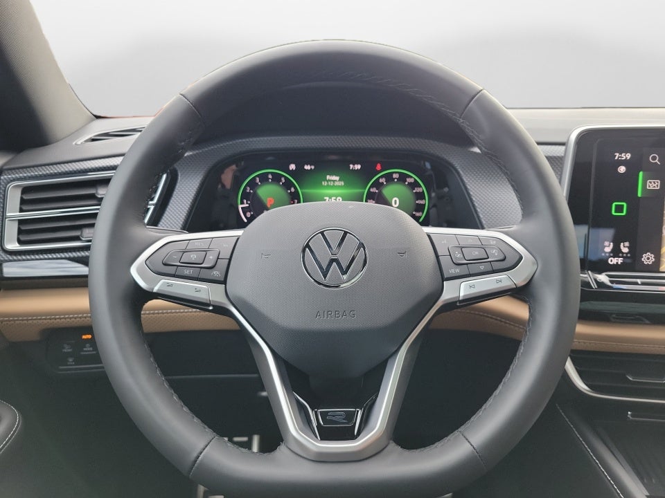 2026 Volkswagen Atlas Cross Sport SEL R-Line Black